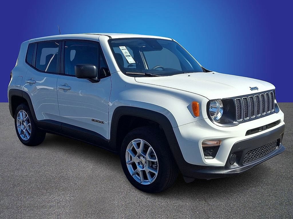 Used 2023 Jeep Renegade Latitude AWD/4WD image 3