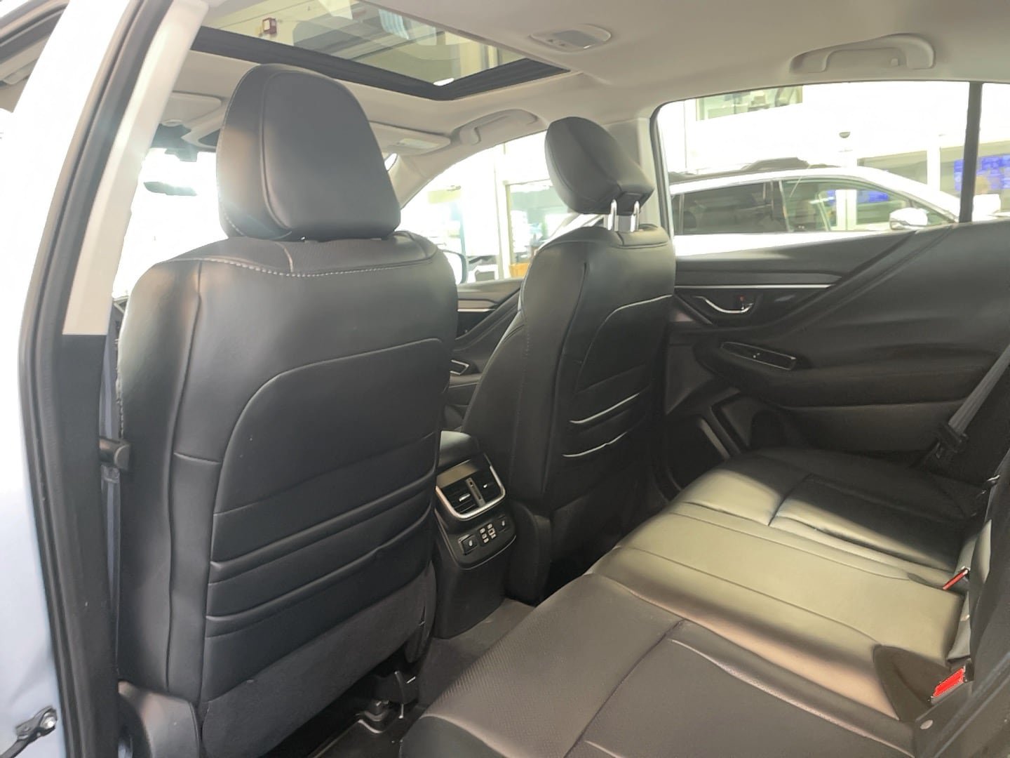 Used 2025 Subaru Legacy Limited AWD/4WD image 9