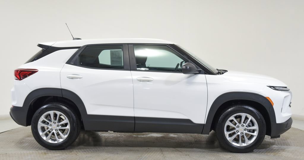 Used 2025 Chevrolet TrailBlazer LS image 12