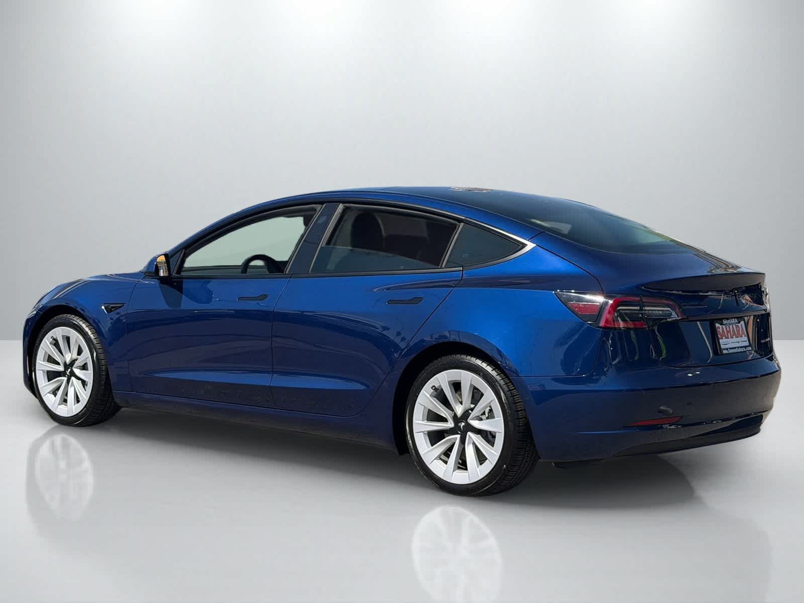 Used 2022 Tesla Model 3 Long Range AWD/4WD image 4
