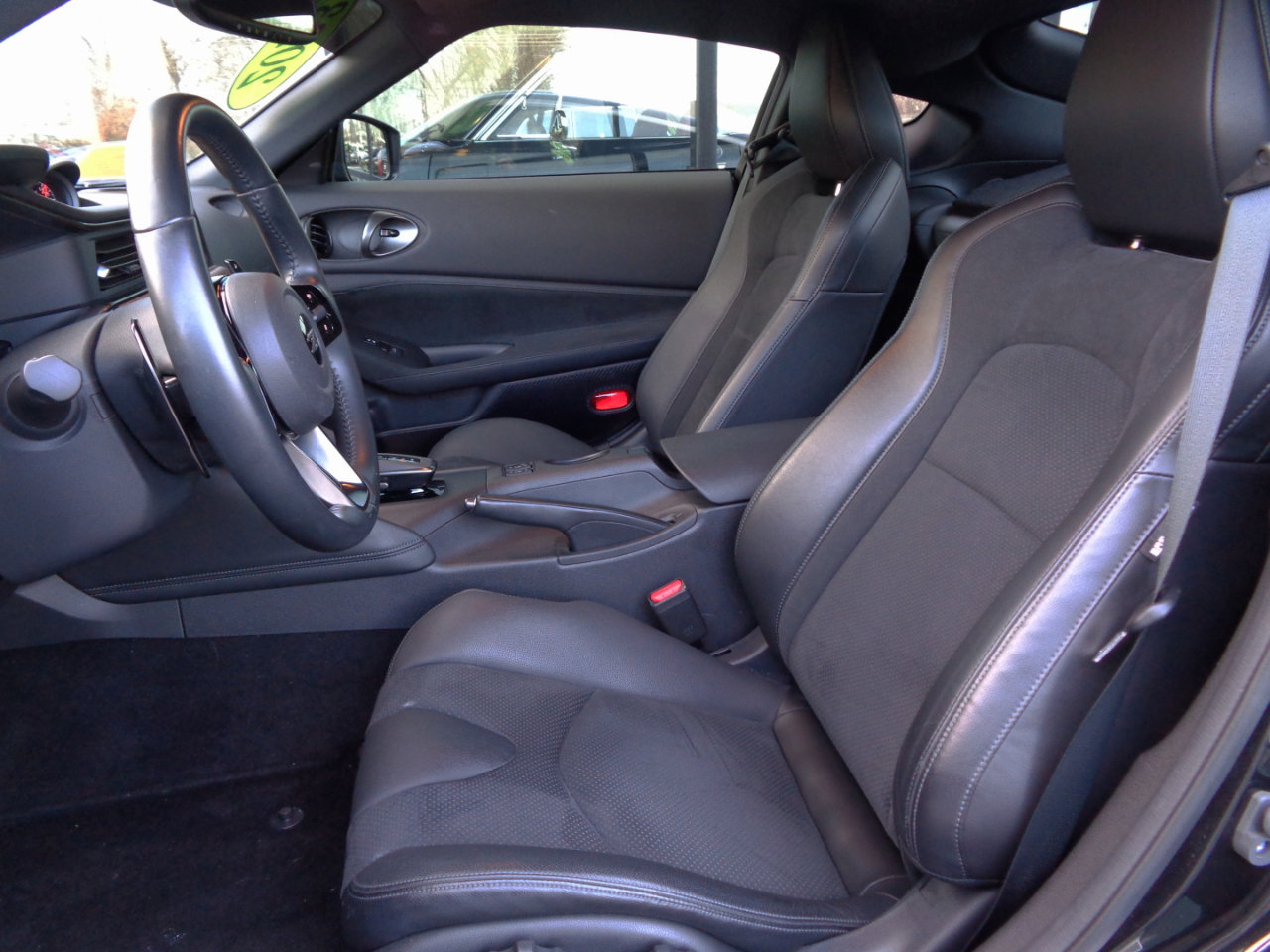 Used 2023 Nissan Z w/ Floor Mat Package (L93) image 9