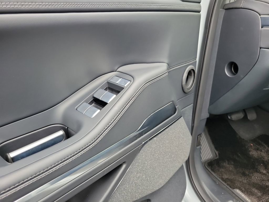 New 2025 Lincoln Navigator L Reserve w/ Jet Appearance Package AWD/4WD image 20