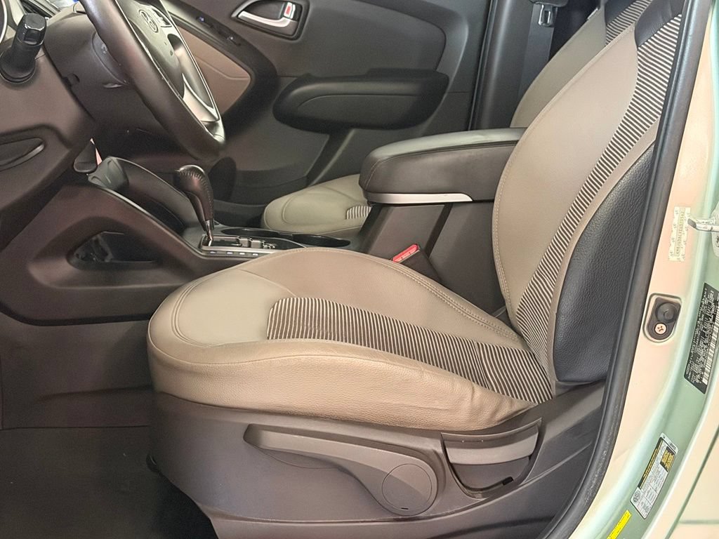 Used 2012 Hyundai Tucson GLS FWD image 11