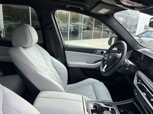 Used 2025 BMW X5 sDrive40i w/ Premium Package RWD image 10