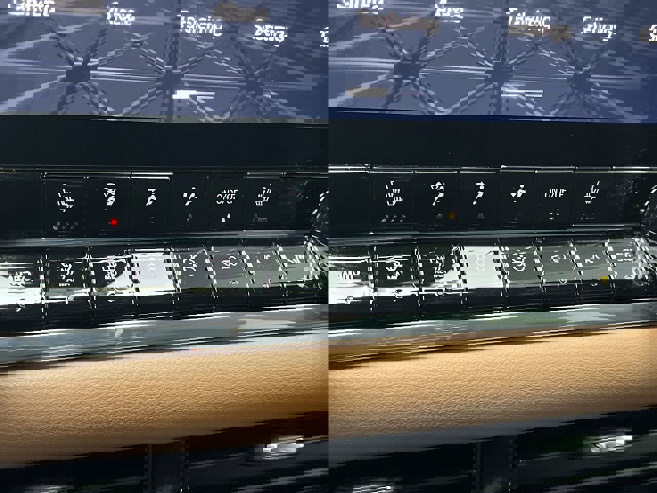 Used 2024 GMC Canyon AT4 w/ Technology Package image 23