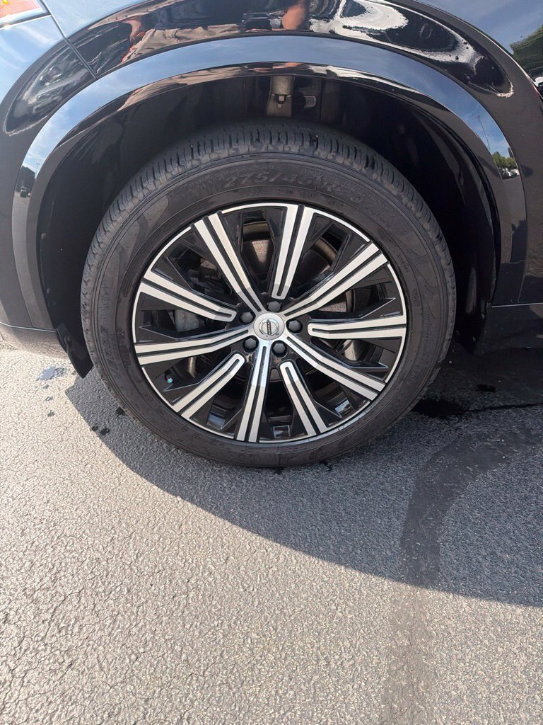 Certified 2023 Volvo XC90 B5 Core w/ Protection Package Premier AWD/4WD image 4