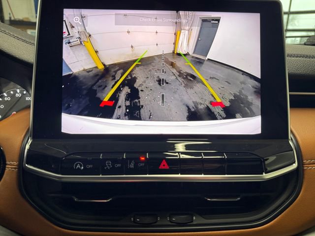 Used 2022 Jeep Compass Limited image 15