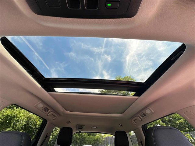 New 2025 Nissan Pathfinder SV w/ SV Premium Package image 12