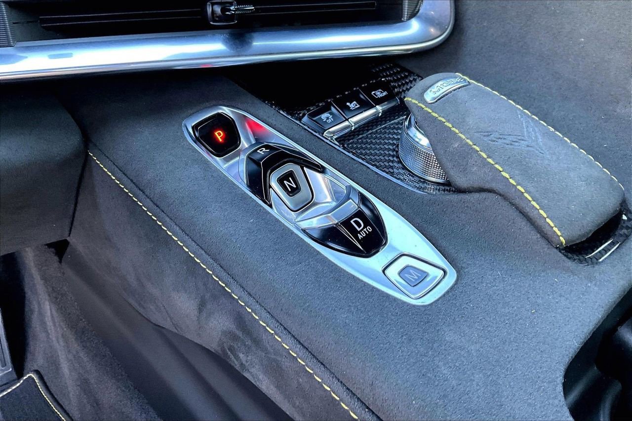 Used 2023 Chevrolet Corvette Stingray Premium Conv w/ Z51 Performance Package RWD image 27