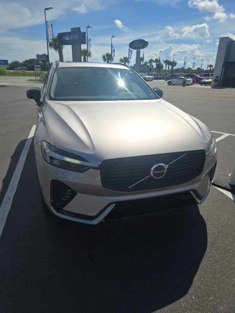 Used 2024 Volvo XC60 B5 Core w/ Climate Package AWD/4WD image 12