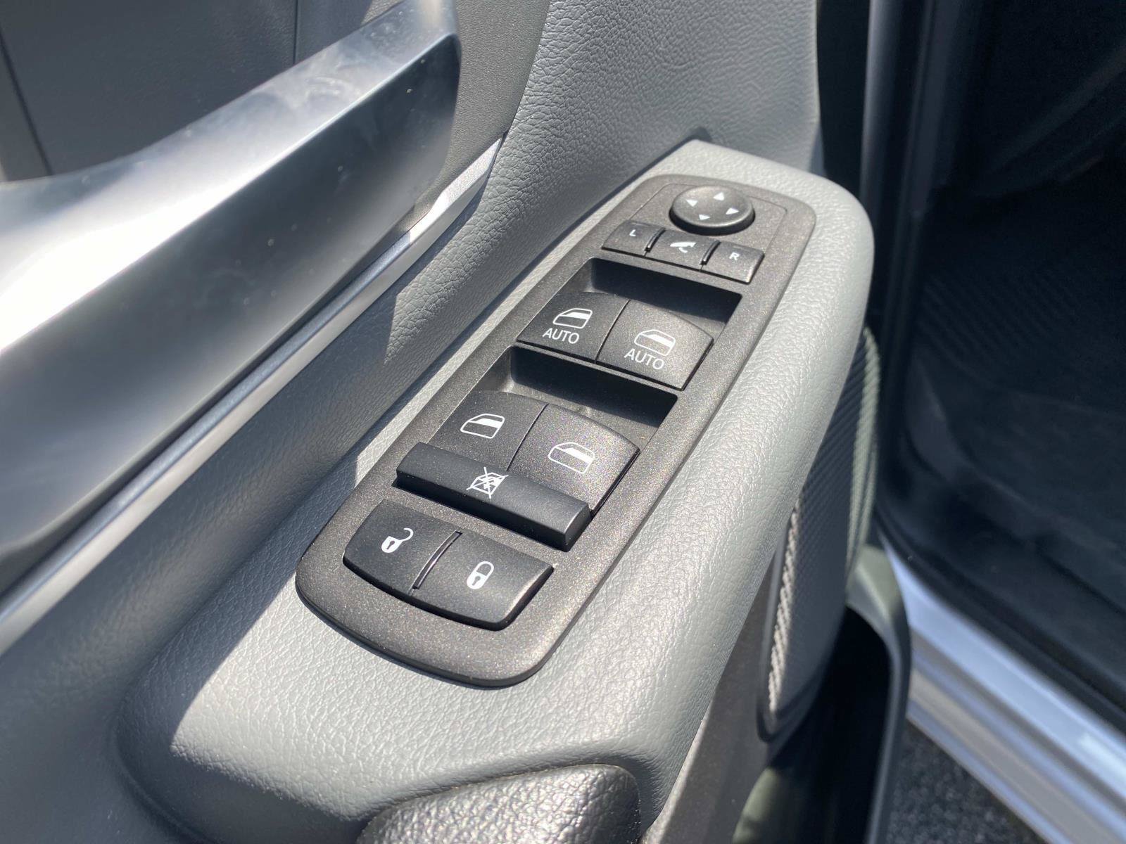 Used 2023 RAM 1500 Big Horn AWD/4WD image 23