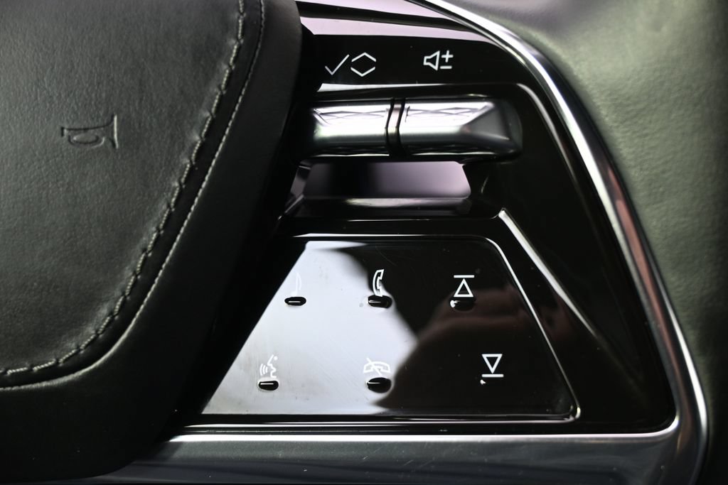 New 2026 Cadillac Vistiq Premium Luxury w/ LPO, Floor Liner Package AWD/4WD image 36