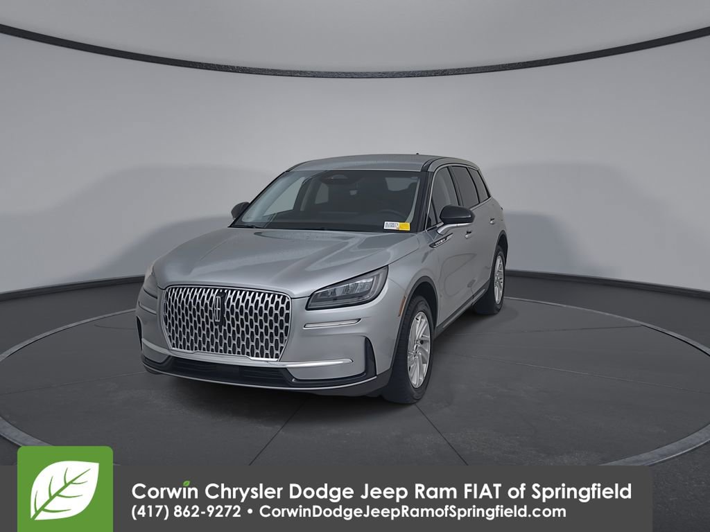 Used 2023 Lincoln Corsair AWD w/ Towing Package image 6