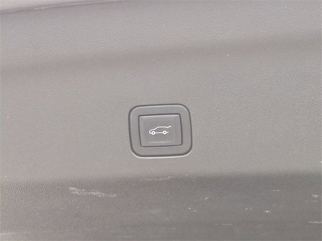 Certified 2021 Chevrolet Tahoe Z71 w/ Luxury Package image 15