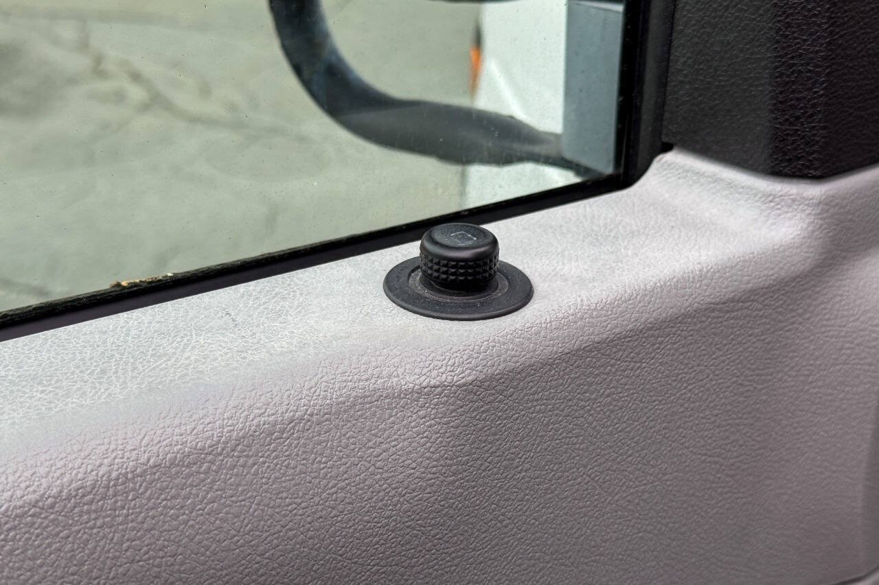 Used 2011 Ford E-350 and Econoline 350 Extended Super Duty w/ PWR Group RWD image 33