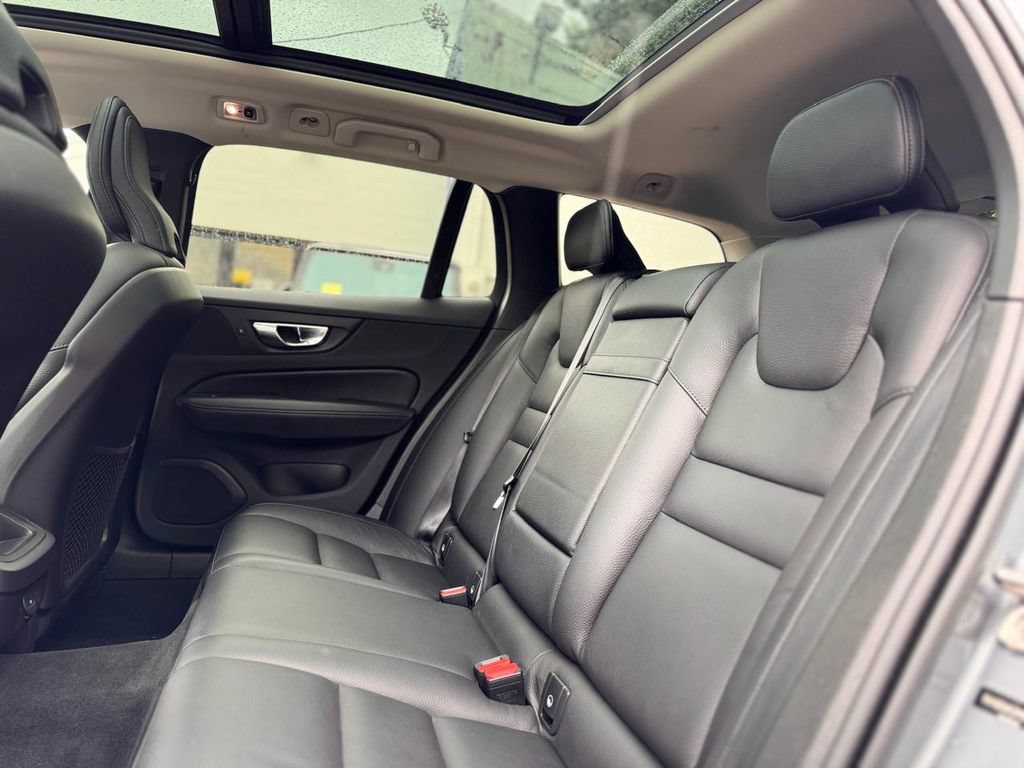 Used 2021 Volvo V60 T5 Cross Country w/ Climate Package AWD/4WD image 24
