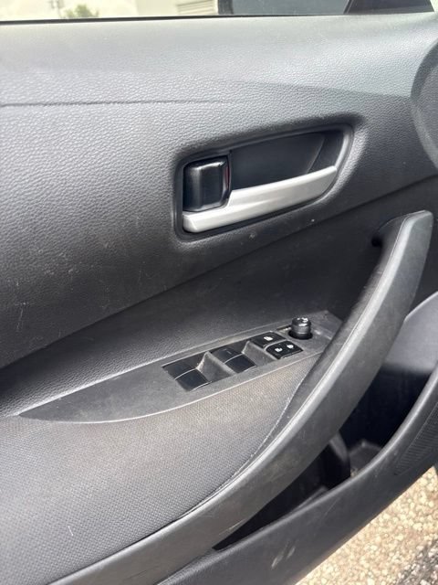 Used 2021 Toyota Corolla LE FWD image 12