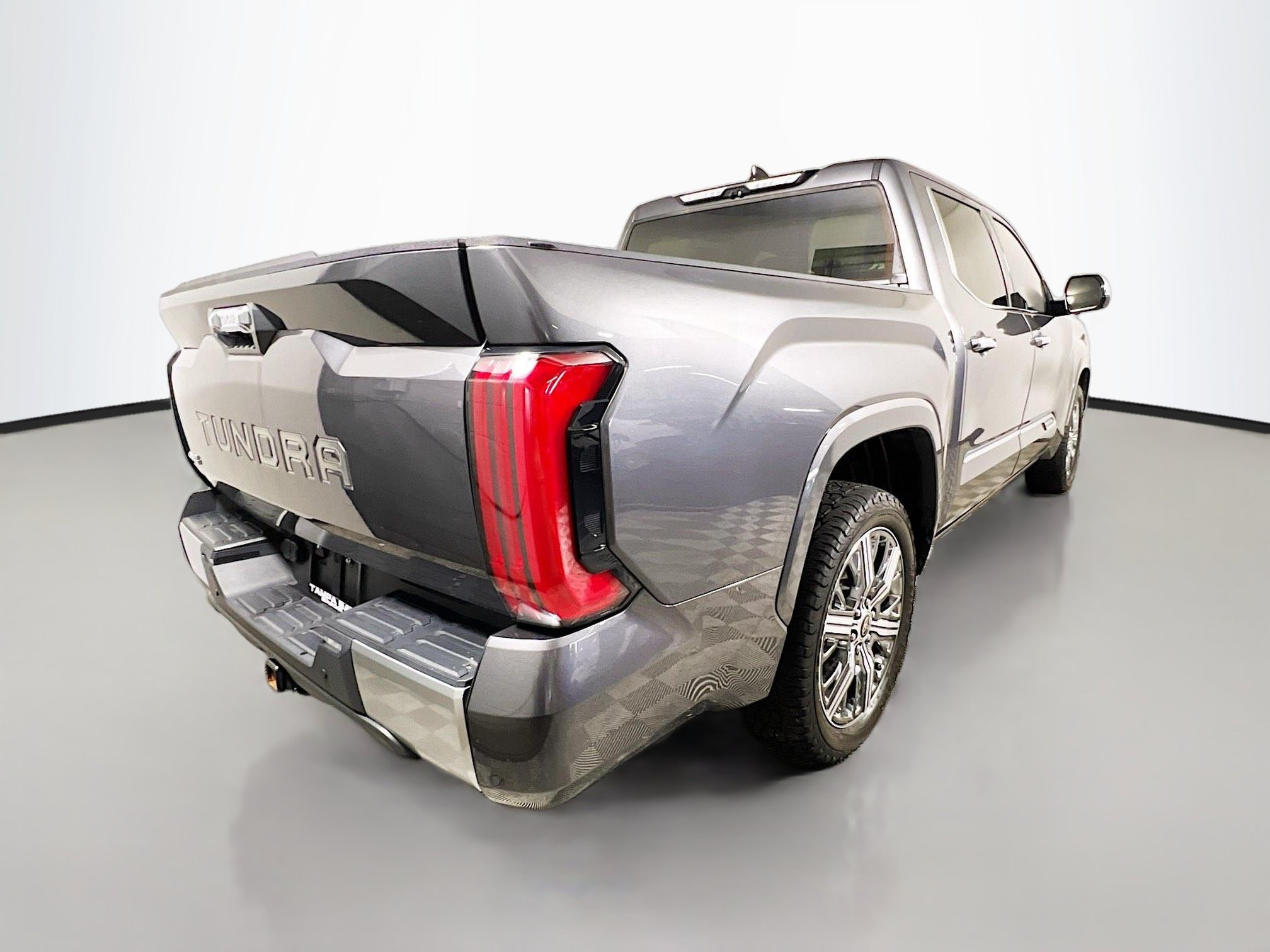 Used 2023 Toyota Tundra Capstone AWD/4WD image 4