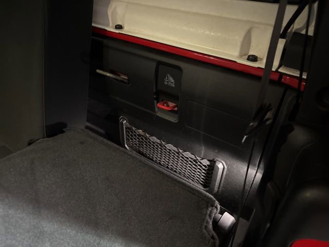 Used 2020 Jeep Gladiator Overland w/ LED Lighting Group image 28