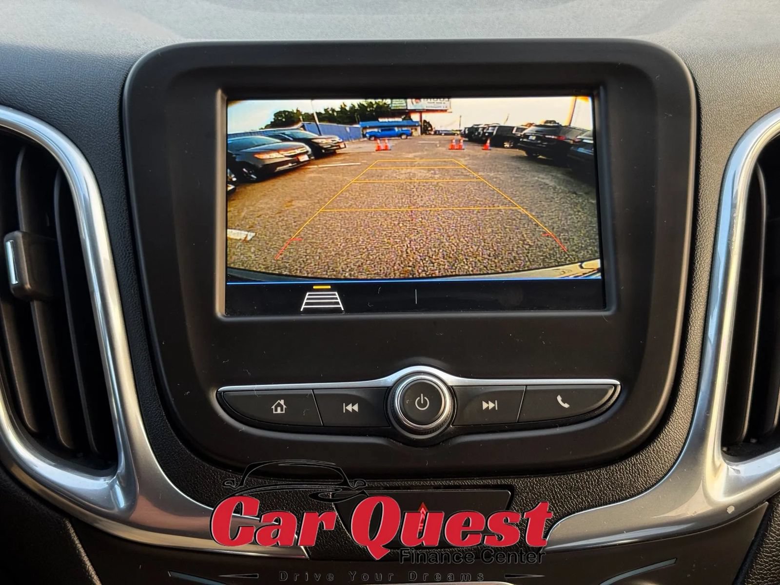 Used 2019 Chevrolet Equinox LT w/ Driver Convenience Package FWD image 28
