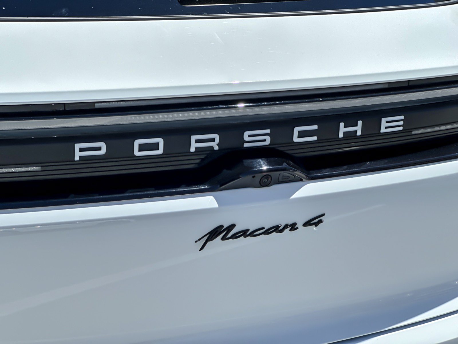 Used 2025 Porsche Macan 4 Electric AWD/4WD image 27