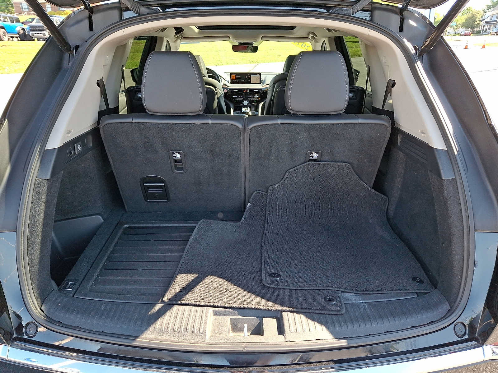 Used 2022 Acura MDX w/ Technology Package AWD/4WD image 28
