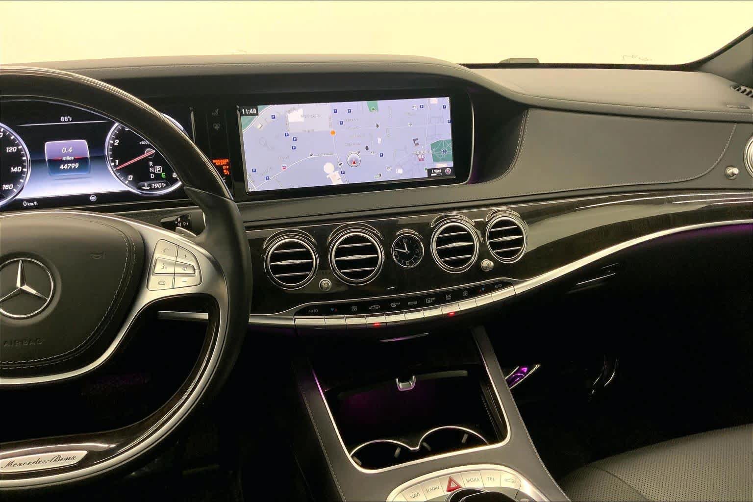 Used 2017 Mercedes-Benz S 550 Sedan image 25