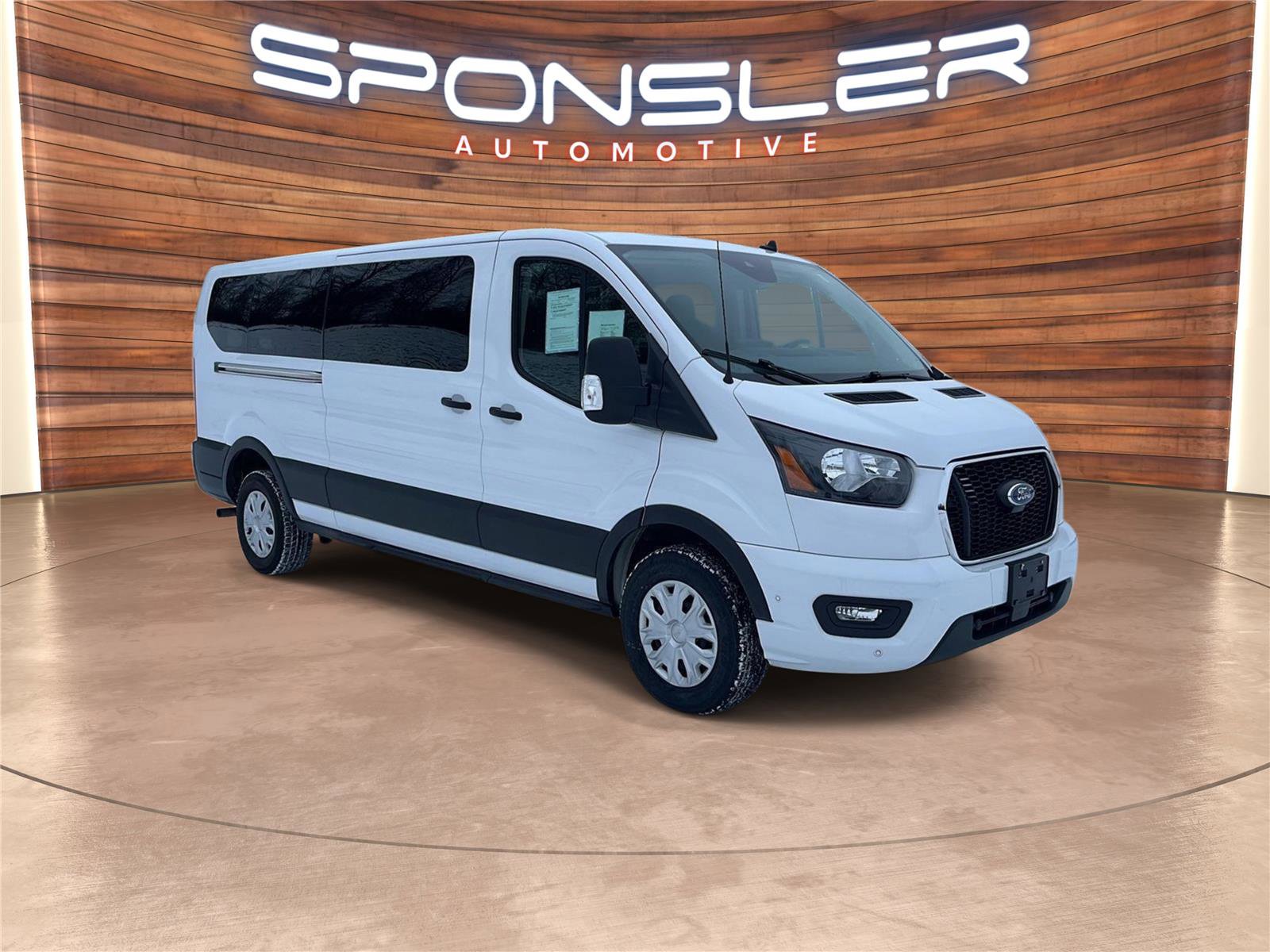 Used 2023 Ford Transit 350 XLT image 6