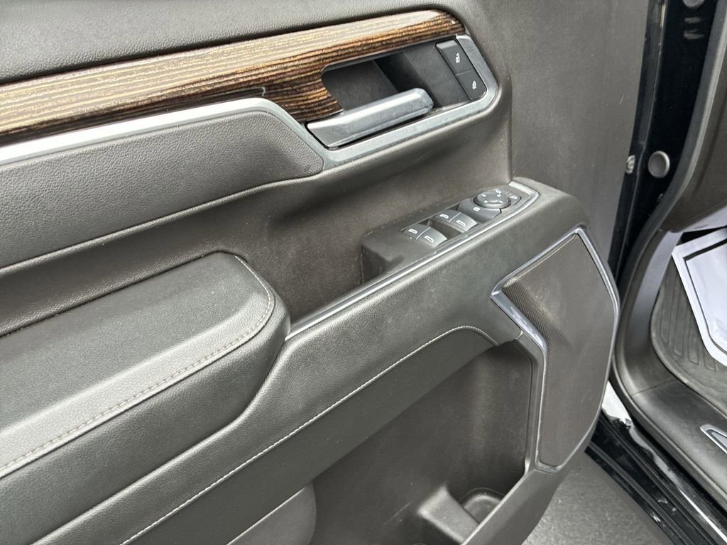 Used 2025 GMC Sierra 2500 SLE w/ SLE Value Package; image 13
