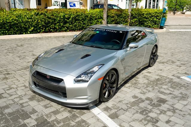 Used 2010 Nissan GT-R Premium AWD/4WD image 10