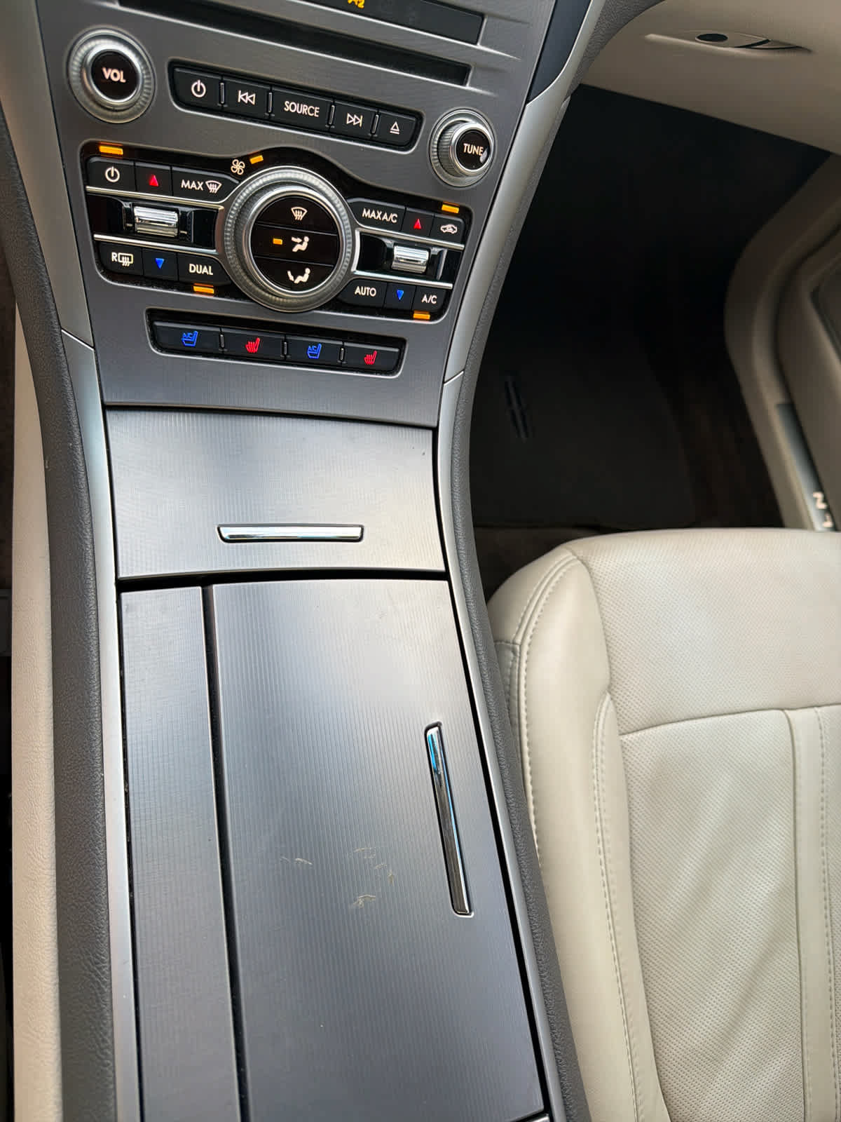 Used 2018 Lincoln MKZ Reserve w/ Technology Package FWD image 19