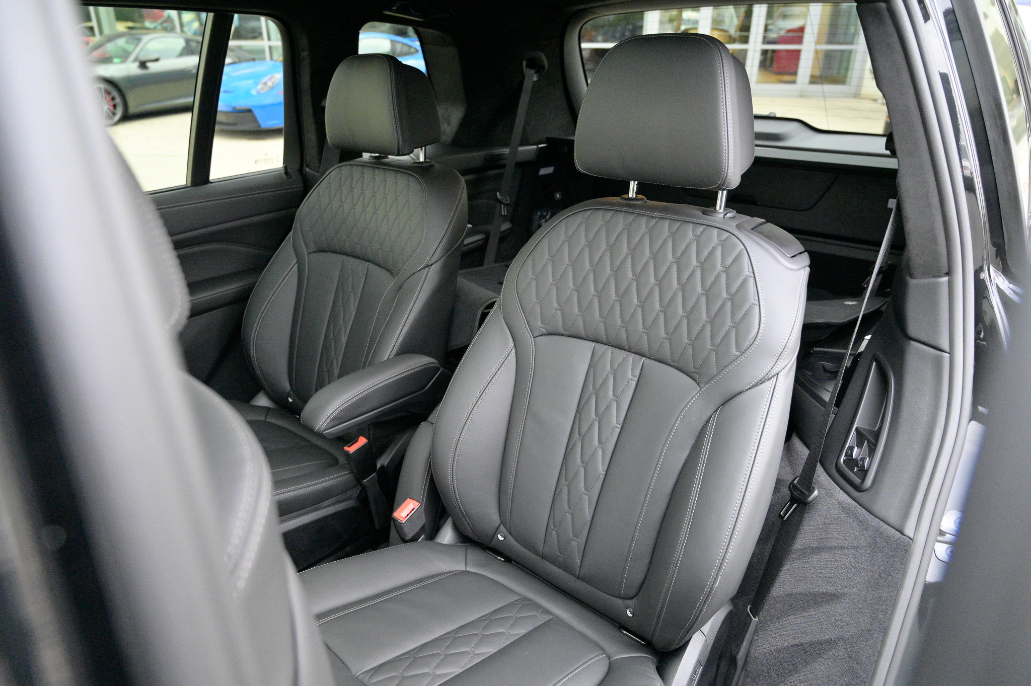 Used 2025 BMW ALPINA XB7 image 39