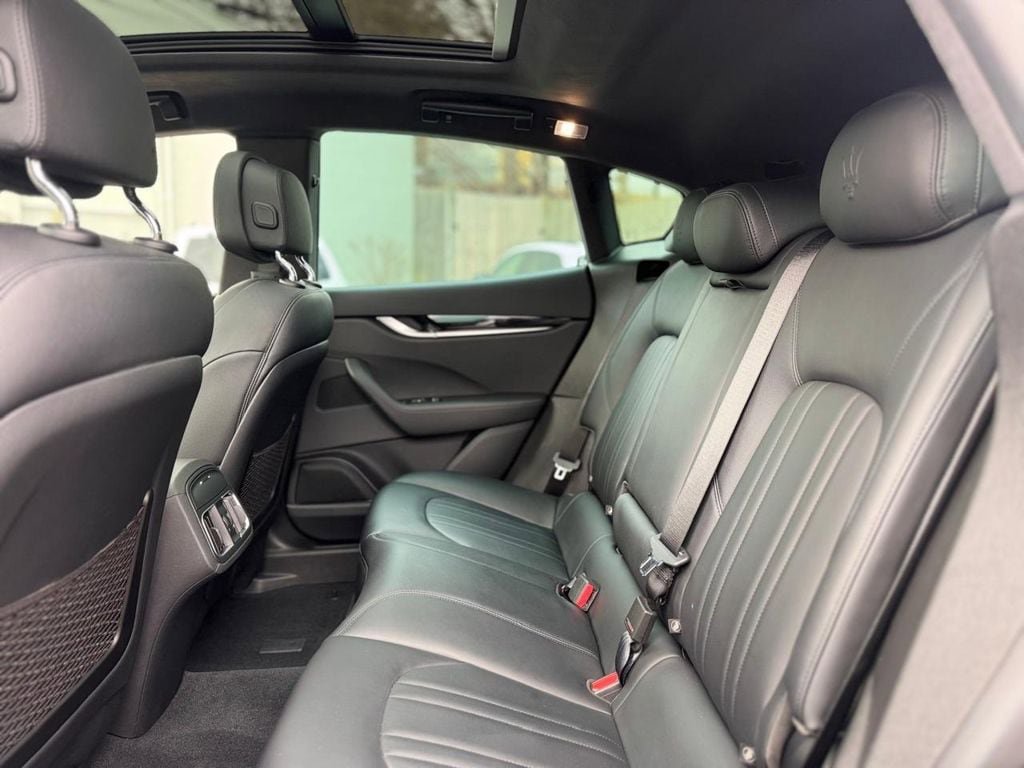 Used 2023 Maserati Levante GT AWD/4WD image 22