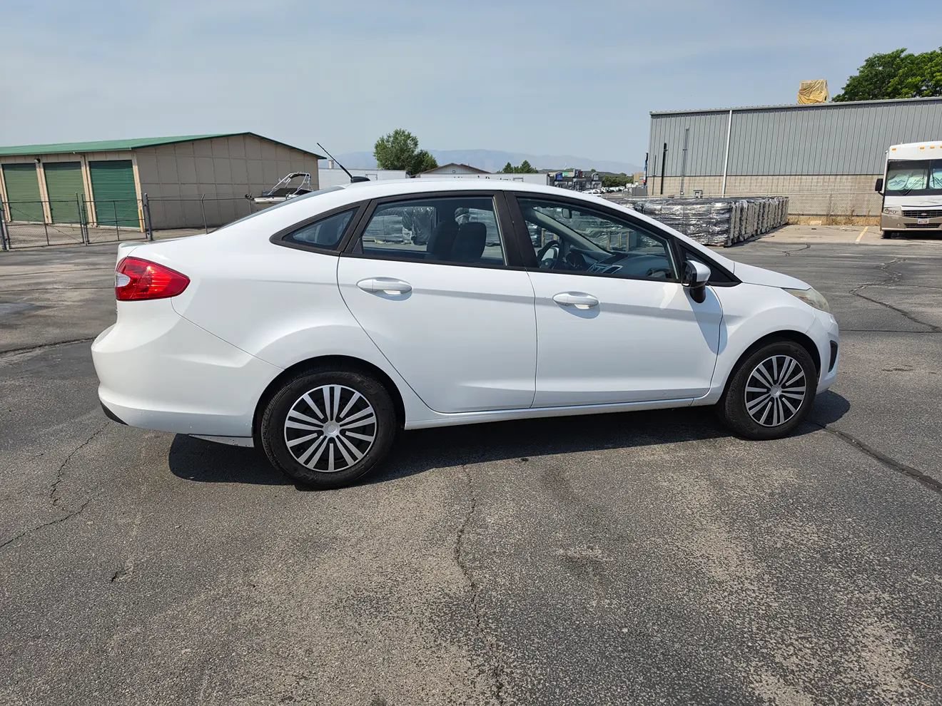 Used 2012 Ford Fiesta SE FWD image 11