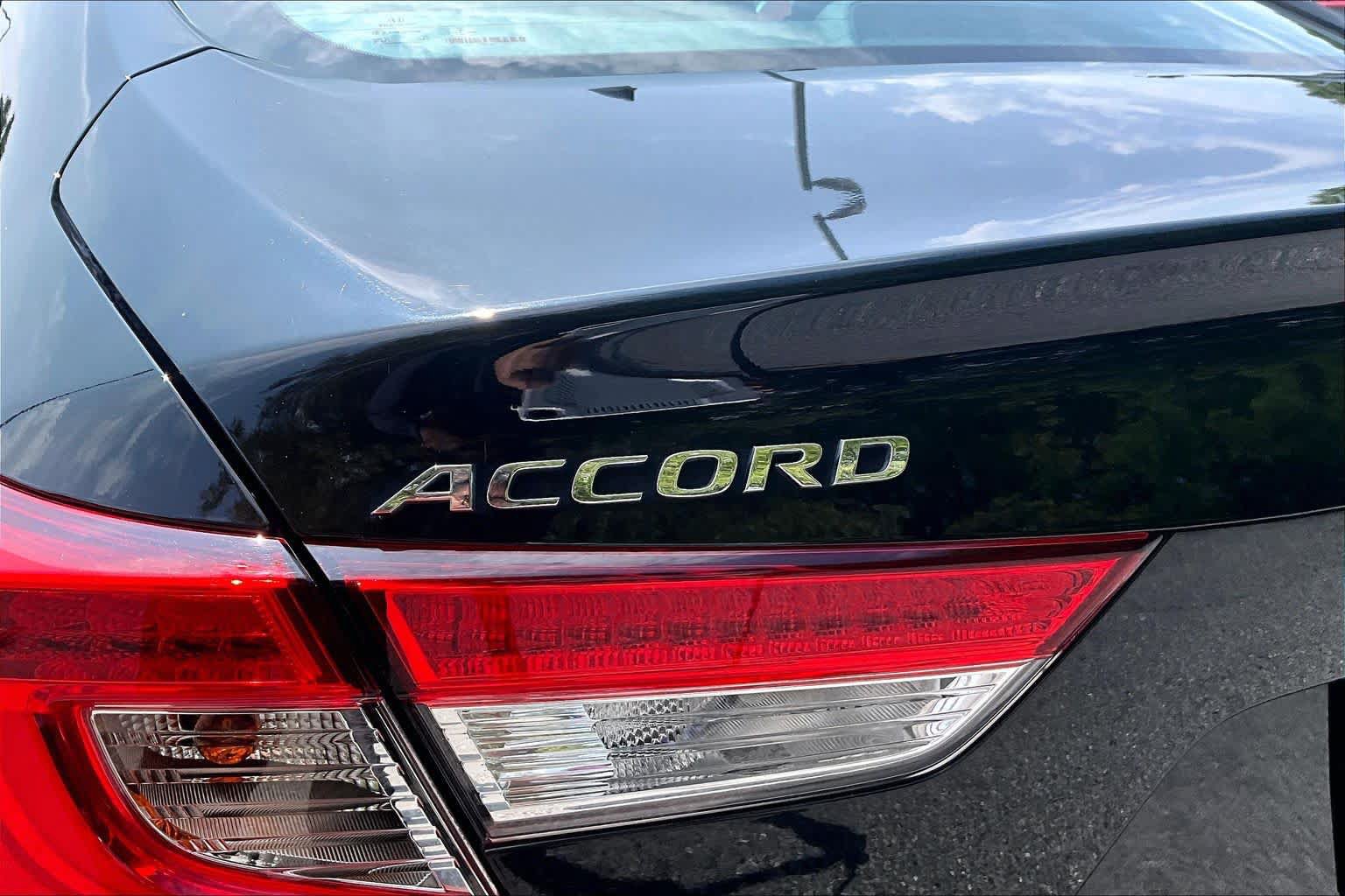 Used 2020 Honda Accord EX image 31
