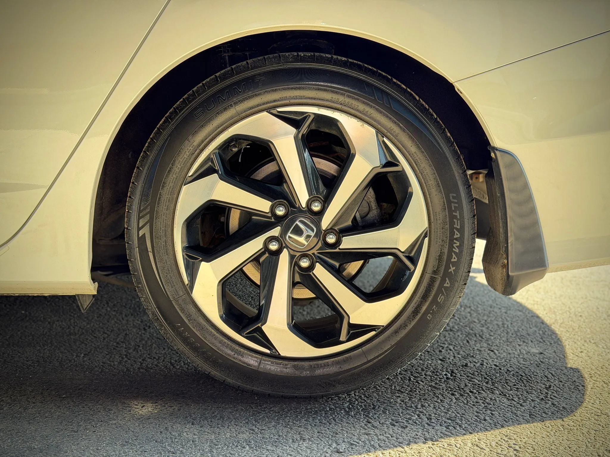 Used 2017 Honda Accord EX-L image 25