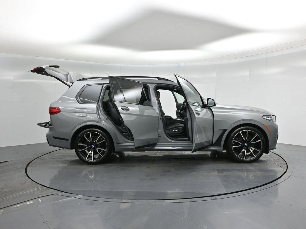 Used 2021 BMW X7 xDrive40i w/ M Sport Package image 5