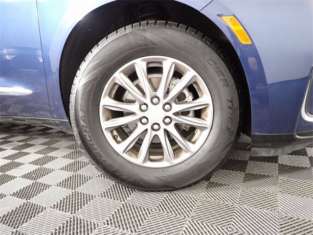 Used 2022 Buick Enclave Essence image 38