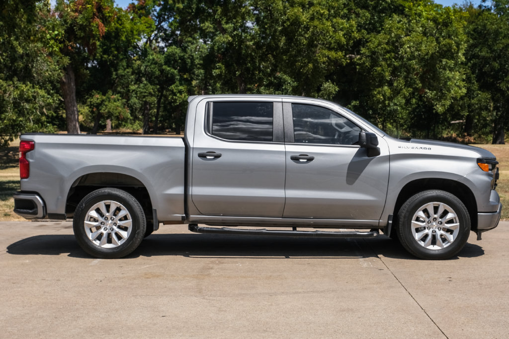 Used 2024 Chevrolet Silverado 1500 Custom RWD image 7