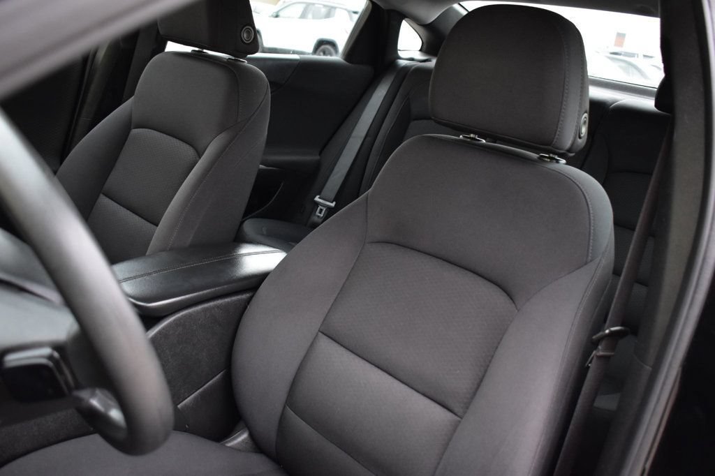 Used 2022 Chevrolet Malibu LT FWD image 15