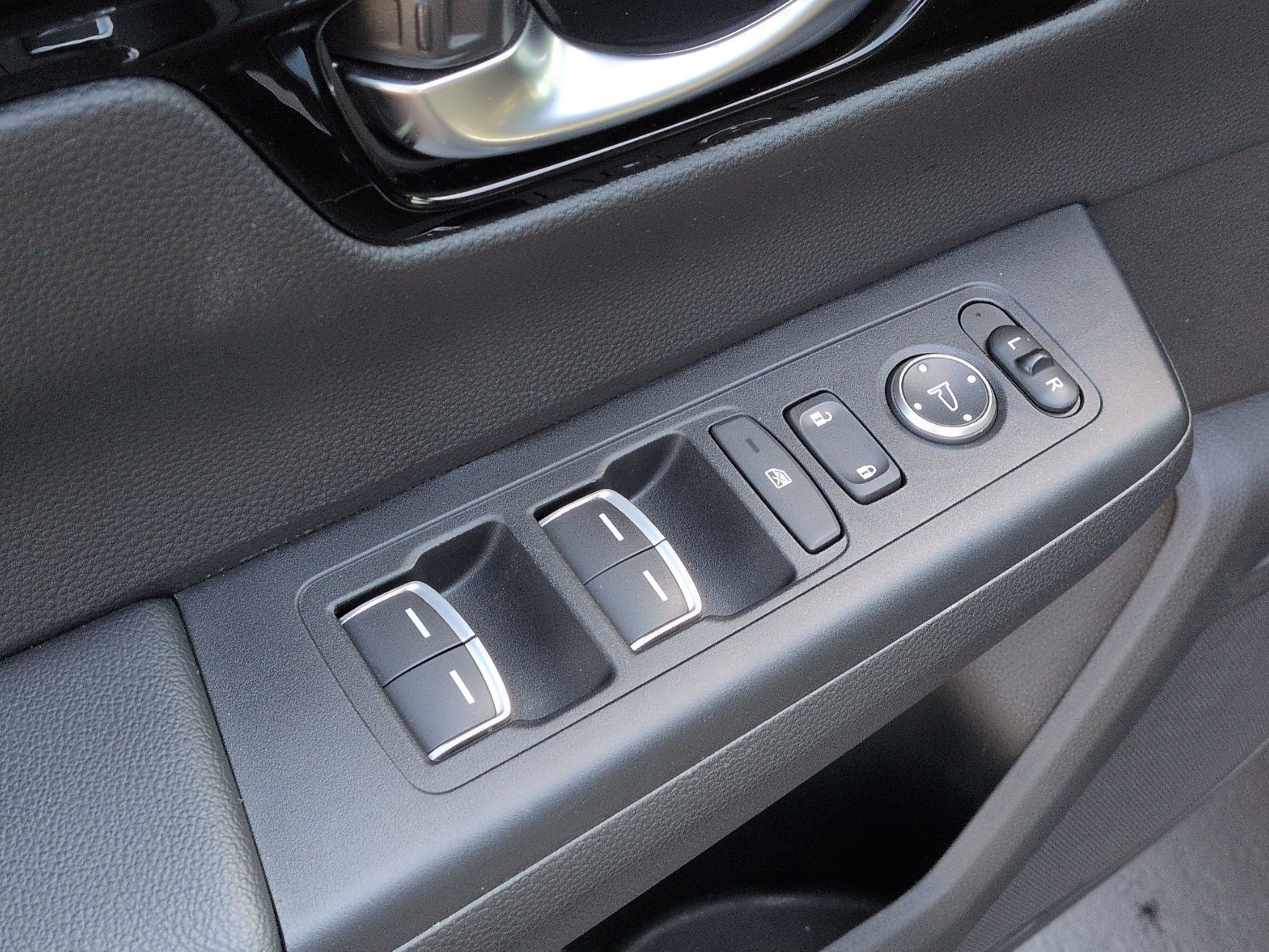 Used 2024 Honda CR-V Sport Touring image 15