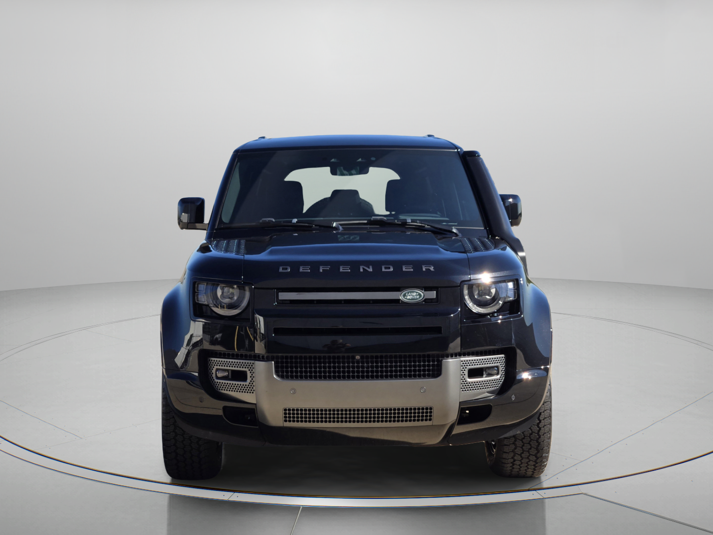 Certified 2024 Land Rover Defender 110 V8 AWD/4WD image 6
