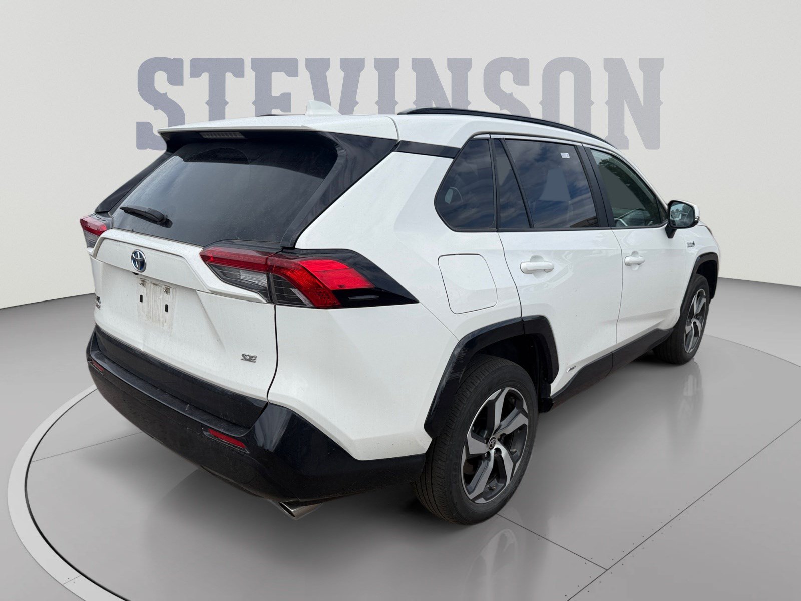 Used 2023 Toyota RAV4 SE w/ Weather & Moonroof Package AWD/4WD image 5