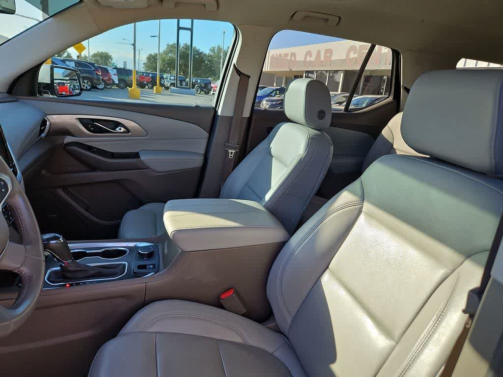 Used 2019 Chevrolet Traverse LT w/ LT Premium Package FWD image 19