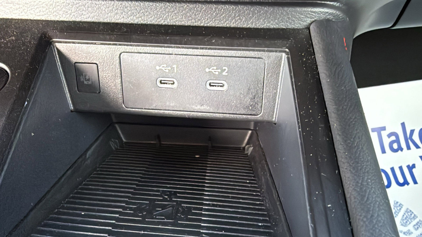 Certified 2025 Nissan Kicks SR image 16