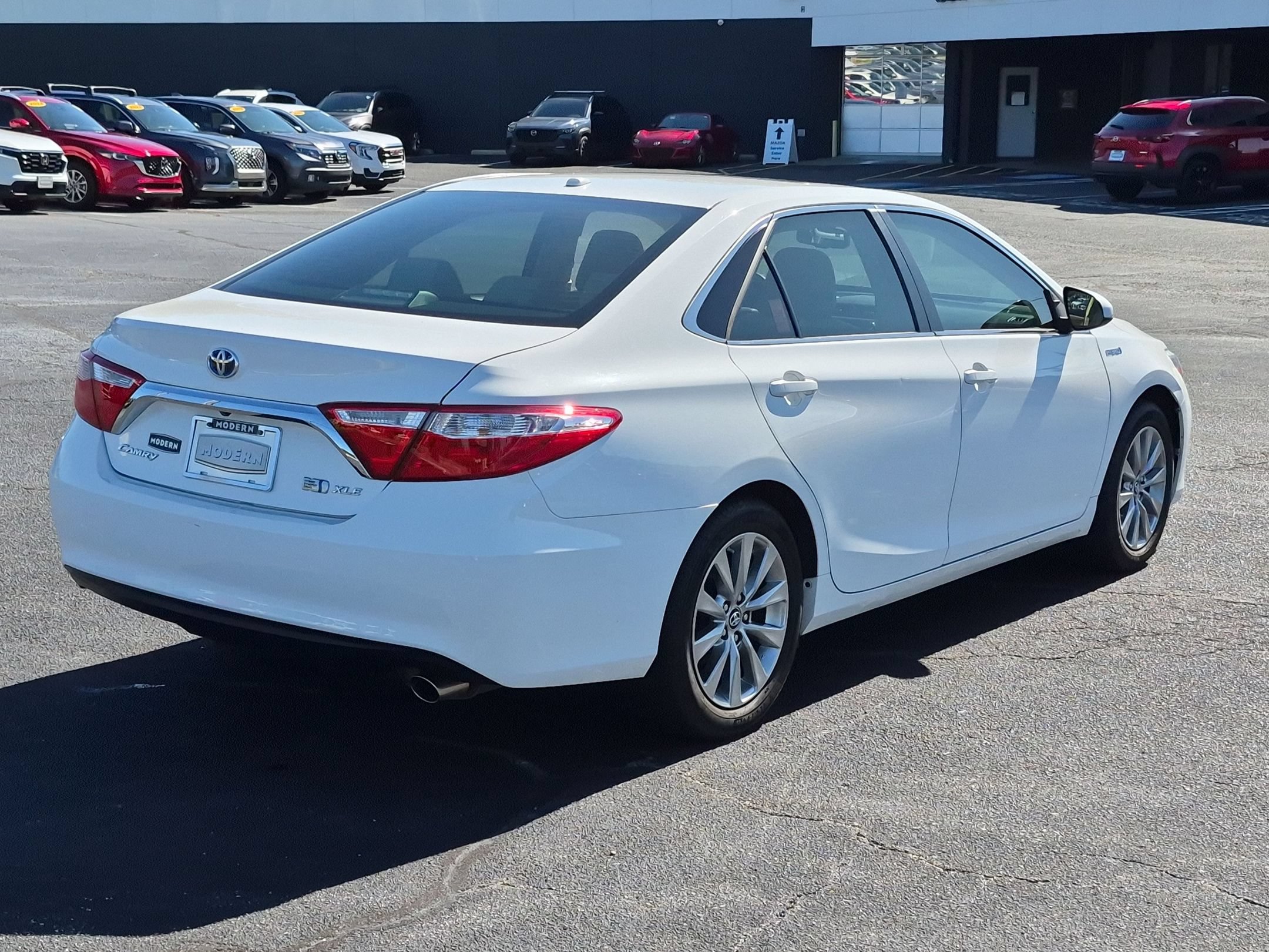 Used 2017 Toyota Camry XLE FWD image 5