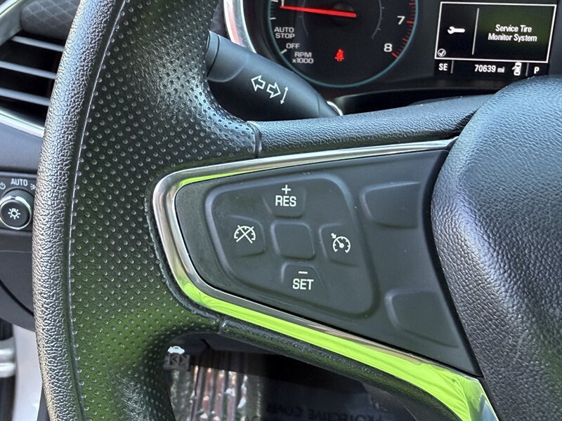 Used 2020 Chevrolet Malibu LT FWD image 24