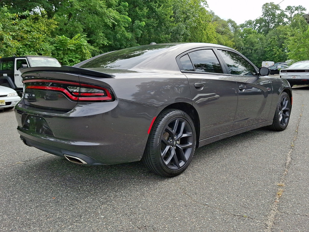 Used 2022 Dodge Charger SXT w/ Blacktop Package RWD image 5