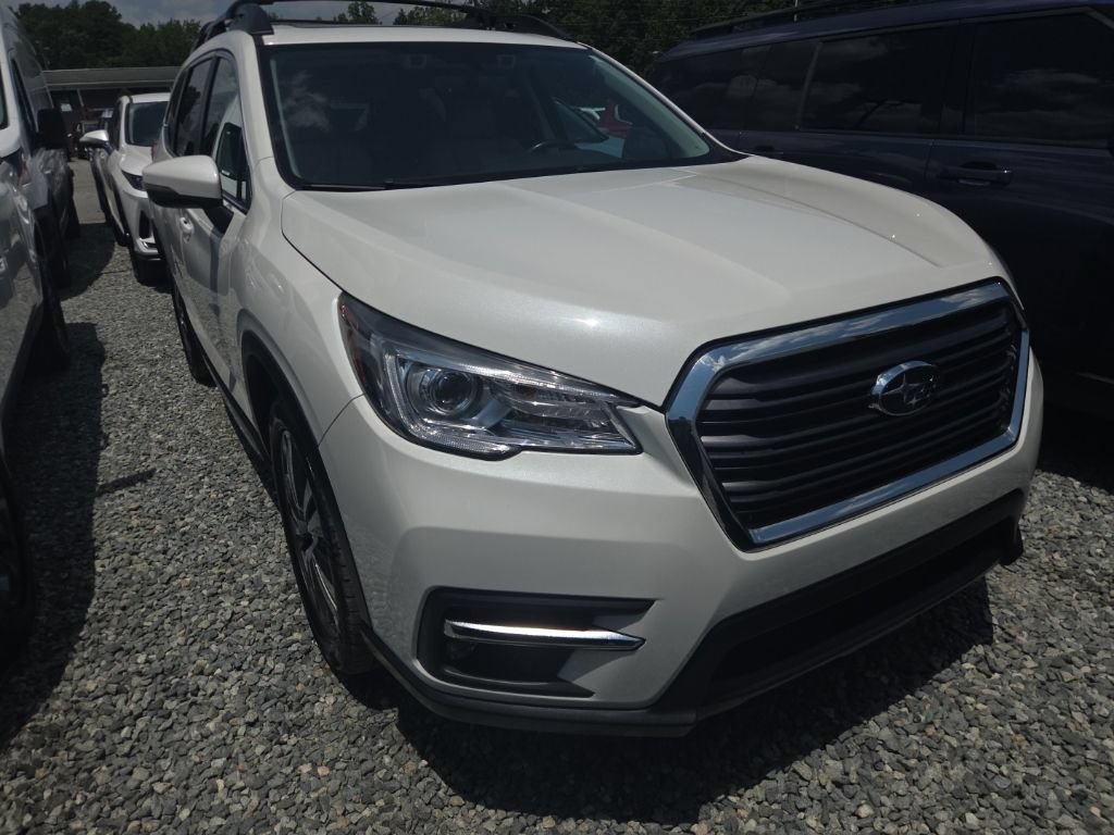 Used 2022 Subaru Ascent Limited w/ Technology Package AWD/4WD image 2