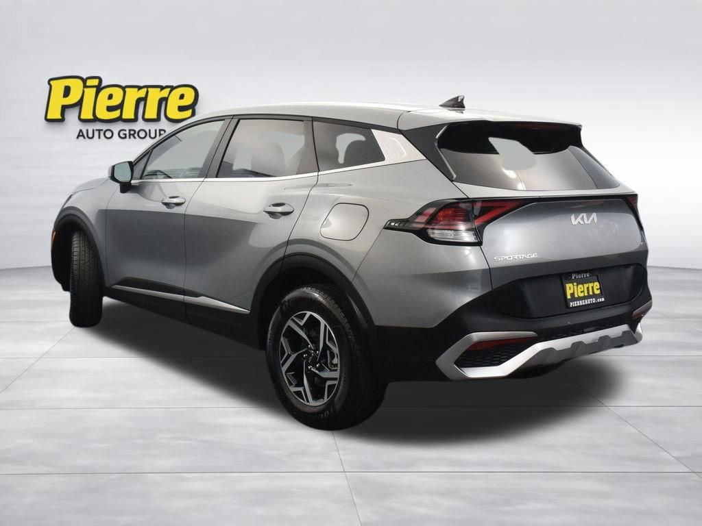Used 2024 Kia Sportage LX image 2